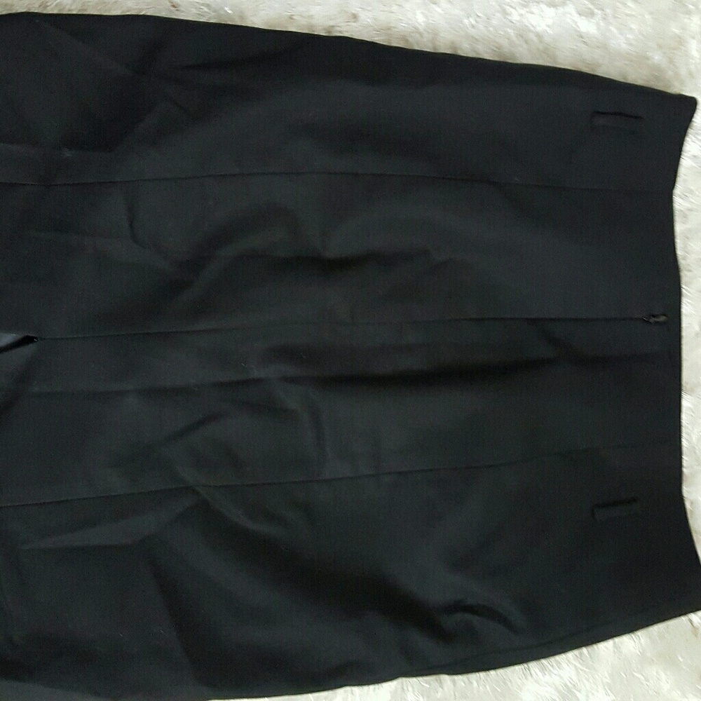 Dkny mini skirt - Picture 3 of 3